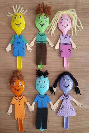 Как организовать дома кукольный театр: человечки из ложек