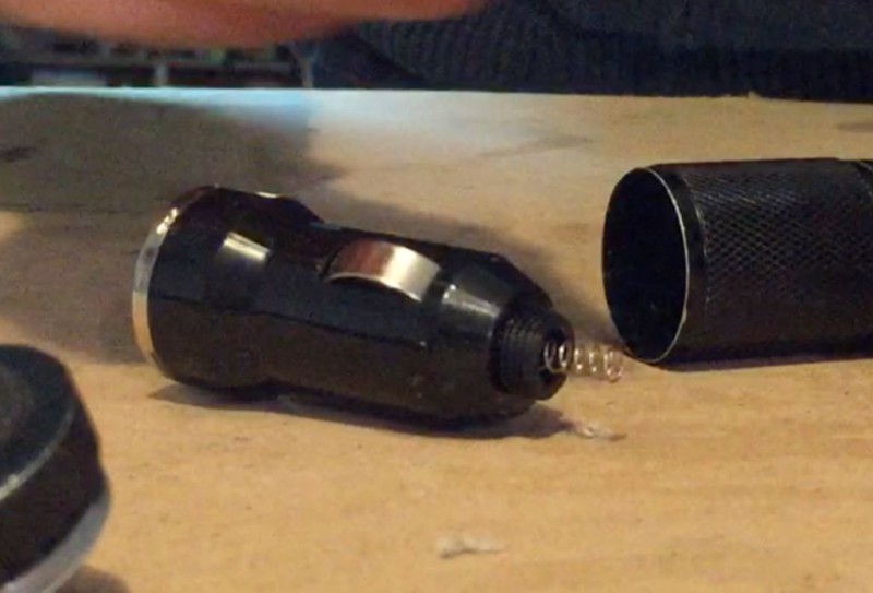 kak-sdelat-vodonepronitsaemyiy-zaryadnyiy-usb-modul-na-mototsikl3