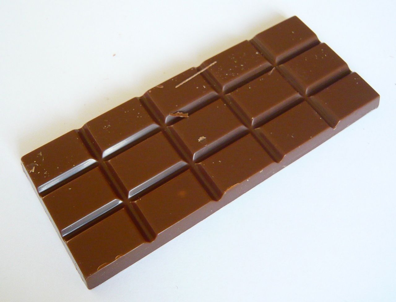 Купить шоколад иваново. Плитка шоколада. Шоколадная плитка. Шоколадка плитка. Плиточный шоколад.