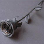 Роза из металлолома