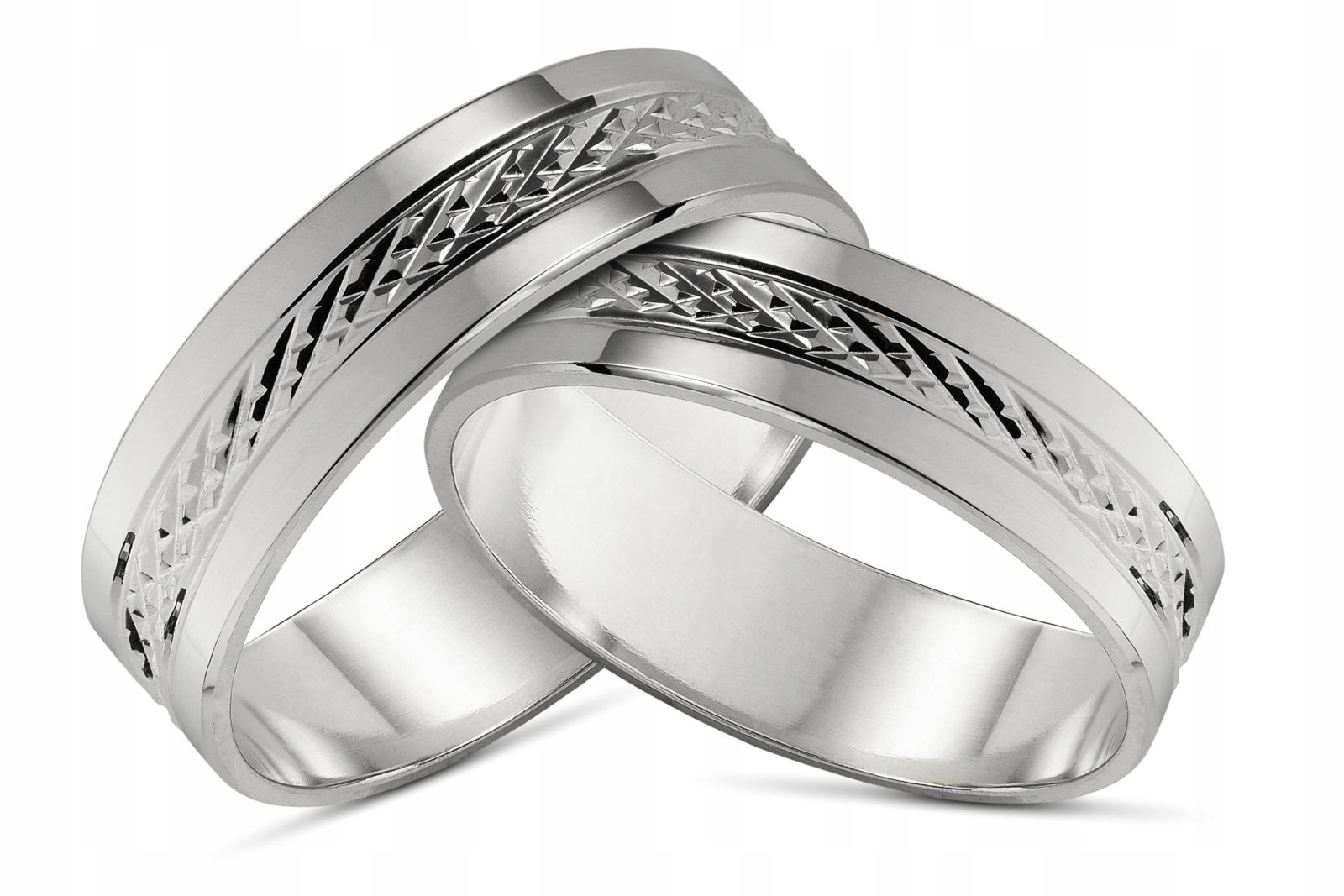 Могут ли обручальные кольца быть серебряными?