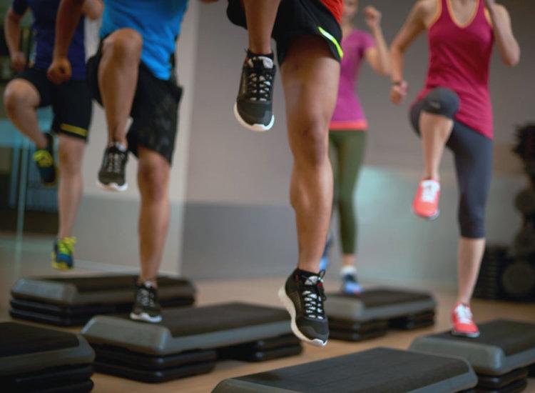 Лучшие Упражнения в Фитнес-клубе: Заработайте стальные мышцы и здоровье
