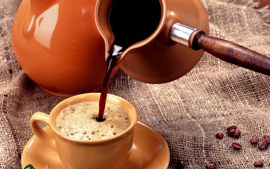 Как вода влияет на растворимость кофеина: что происходит при заваривании кофе